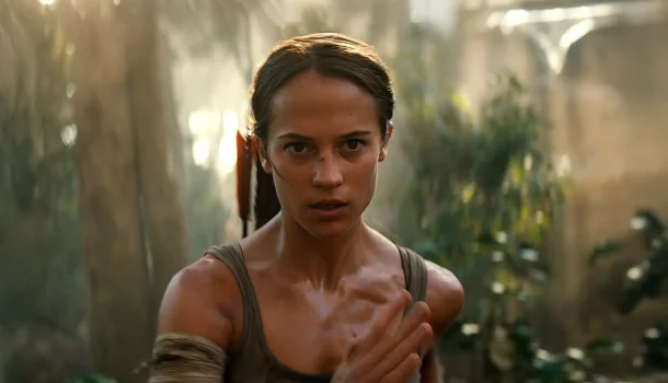 Alicia Vikander retoma legado de Tom Raider em filme eletrizante na Netflix