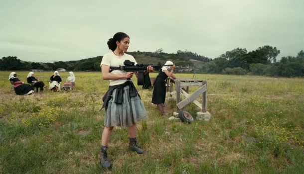 Na HBO Max: Uma Batalha Após a Outra expõe o esgotamento da revolução e o preço íntimo da radicalização