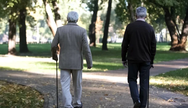 A vida imita a arte. Eu imito Ernest Hemingway A vida imita a arte. Eu imito Ernest Hemingway