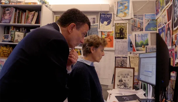 Muito além das capas icônicas: como o The New Yorker refinou o jornalismo e influenciou a cultura por 100 anos, na Netflix Muito além das capas icônicas: como o The New Yorker refinou o jornalismo e influenciou a cultura por 100 anos, na Netflix