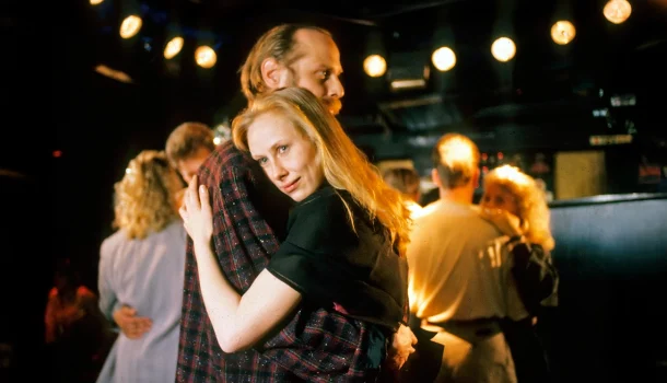 Com 100% de aprovação no Rotten Tomatoes, obra-prima de Aki Kaurismäki, para quem ama cinema de verdade, está na Mubi