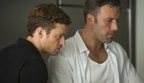 Ben Affleck e Justin Timberlake em um duelo de poder: o Prime Video entrega manipulação com luva de seda
