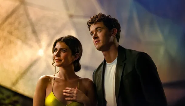 Acabou de chegar no Brasil e já é número 1 de audiência na Netflix: o romance que vai adoçar seu fim de semana