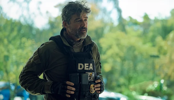 O filme mais visto da Netflix no mundo agora tem Matt Damon e Ben Affleck — e é impossível largar