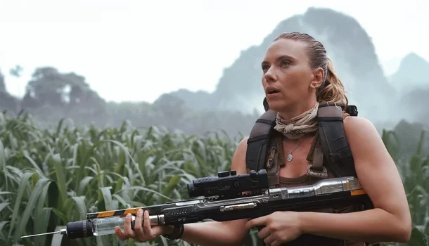 Ficção científica produzida por Steven Spielberg, com Scarlett Johansson, chega no Prime Video com ritmo sufocante