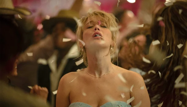 Um dos filmes mais aguardados de 2026: suspense com Jennifer Lawrence e Robert Pattinson acaba de chegar na Mubi