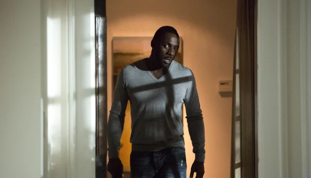 Idris Elba na Netflix: 84 minutos de suspense sem trégua — o thriller que apanhou da crítica e faturou US$ 54 milhões no mundo