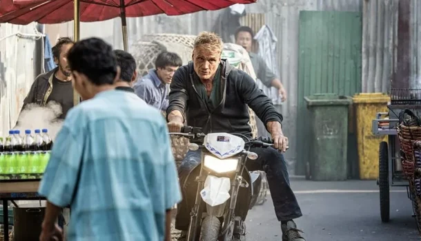 Thriller de ação com Dolph Lundgren e Ron Perlman chega na Netflix com perseguições, pancadaria e tensão constante