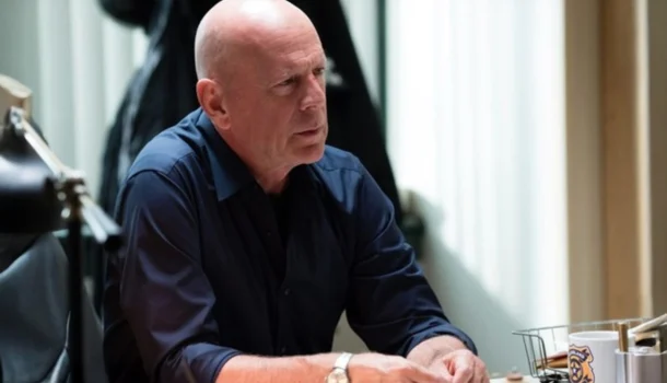Acabou de cair na Netflix: Bruce Willis num thriller seco, brutal e difícil de esquecer Acabou de cair na Netflix: Bruce Willis num thriller seco, brutal e difícil de esquecer