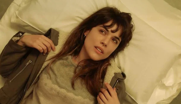 O thriller alucinante na Netflix inspirado em Hitchcock que vai dar um nó no seu cérebro O thriller alucinante na Netflix inspirado em Hitchcock que vai dar um nó no seu cérebro