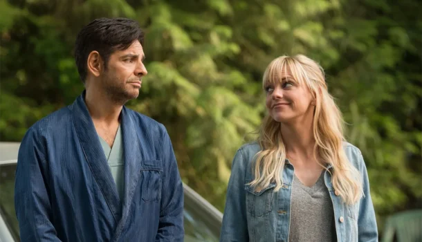 Comédia romântica com Anna Faris na Netflix é gargalhada garantida e tediômetro no zero