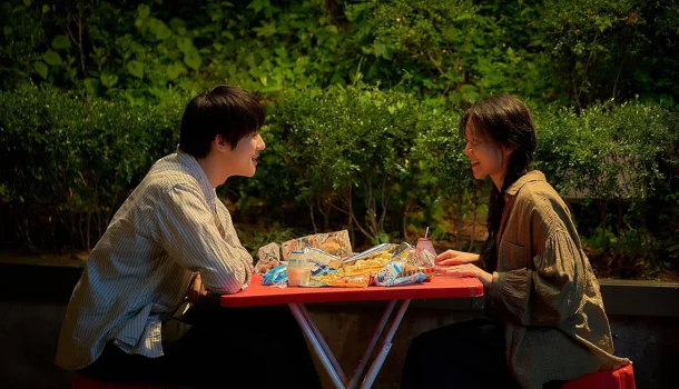 O filme mais bonito sobre solidão e amadurecimento que chegou à Netflix em fevereiro: parece um abraço por dentro