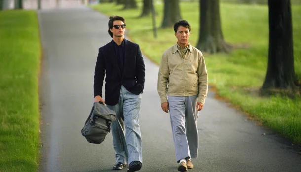 Barry Levinson, Tom Cruise e Dustin Hoffman: quando três gigantes do cinema se encontram e realizam filmaço ganhador de 4 Oscars, na Netflix