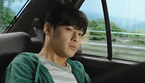 Netflix tem um thriller que te faz desconfiar do narrador, da cena… e de você