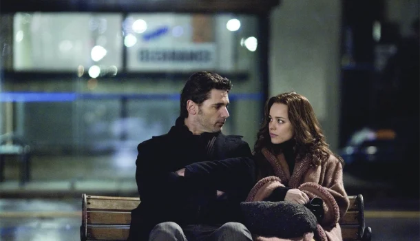 Baseado em livro com 2,5 milhões de cópias vendidas, um dos romances mais aclamados dos anos 2000, com Eric Bana e Rachel McAdams, está na Netflix