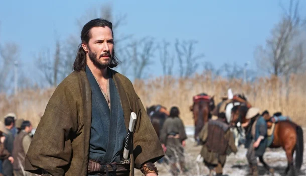 Thriller de ação no Prime Video com Keanu Reeves te leva por aventura samurai