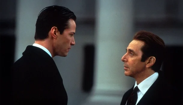 Keanu Reeves e Al Pacino estrelam um dos thrillers mais inteligentes dos anos 1990, na HBO Max