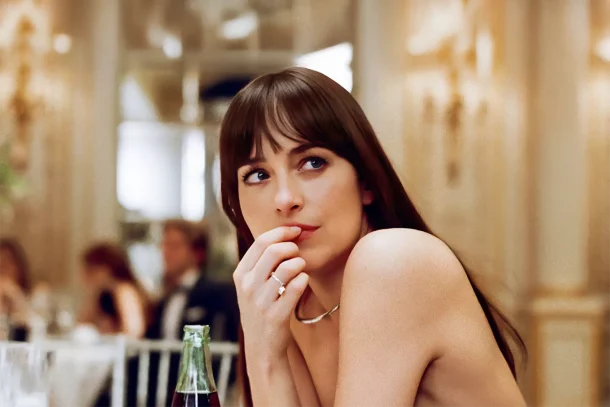 Amores Materialistas