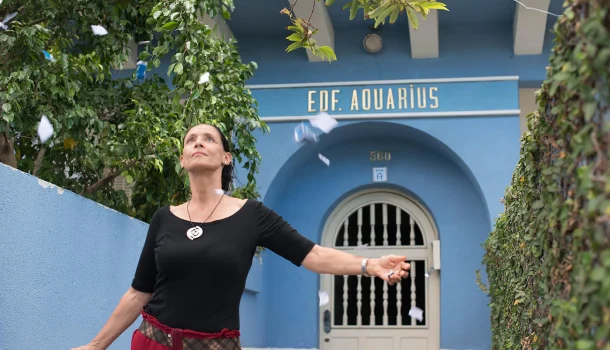 O filme que projetou Kleber Mendonça Filho no circuito internacional está na Netflix