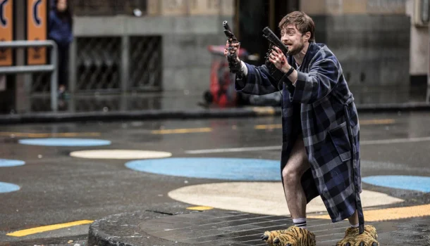 Daniel Radcliffe surge irreconhecível em filme eletrizante que deixou fãs em choque na HBO Max