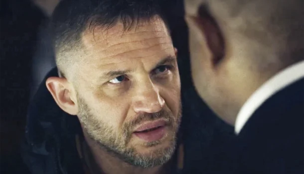 Ação do começo ao fim, novo filme de Tom Hardy vai te fazer esquecer da realidade por 107 minutos, na Netflix