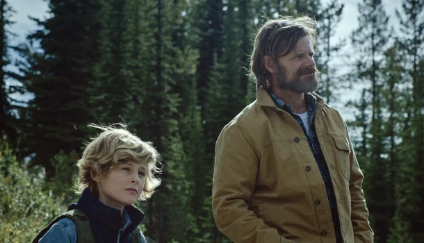 Steve Zahn estrela faroeste moderno sobre saúde mental e fuga, no Prime Video