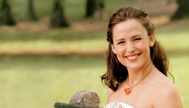 O clássico moderno da comédia romântica que faz qualquer dia ficar mais leve está na Netflix