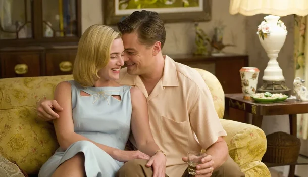 Filme com Leonardo DiCaprio e Kate Winslet, na Netflix, humaniza o amor ao invés de idealizá-lo