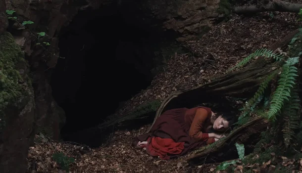 O filme de Chloé Zhao que tirou Shakespeare do pedestal e ganhou força no Oscar está sob demanda no Prime Video