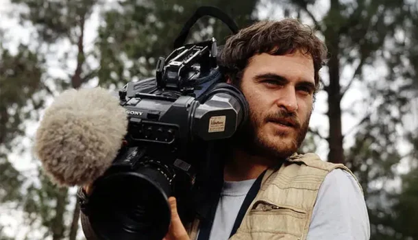 Premiado, drama histórico com Don Cheadle e Joaquin Phoenix está no Prime Video