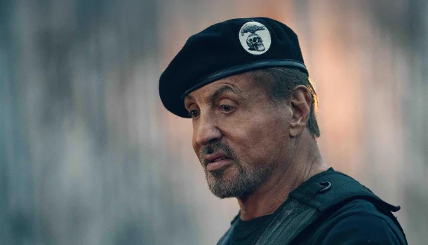 Explosão de ação em filme que acabou de chegar e já é o número 1 da Netflix no Brasil