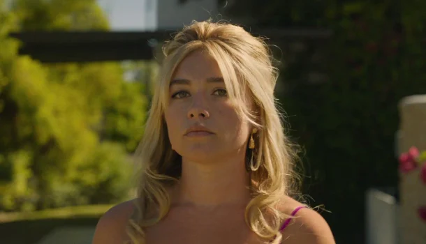 Suspense com Florence Pugh na Netflix transforma perfeição doméstica em puro desconforto