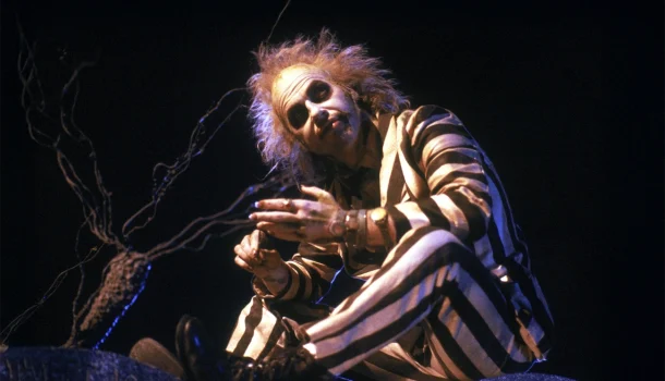 Tim Burton cria terror que mais cativa do que assusta, e faz história no cinema, na Netflix Tim Burton cria terror que mais cativa do que assusta, e faz história no cinema, na Netflix