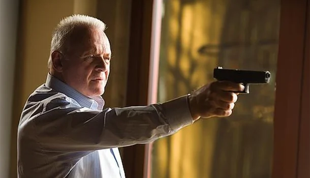 Suspense inteligente com Anthony Hopkins escondido na Netflix Suspense inteligente com Anthony Hopkins escondido na Netflix