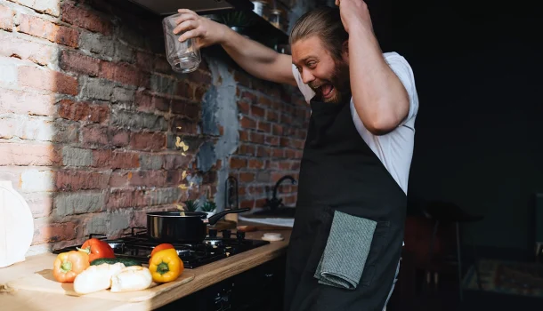 O Banquete dos Humilhados: o abuso por trás da excelência na alta gastronomia