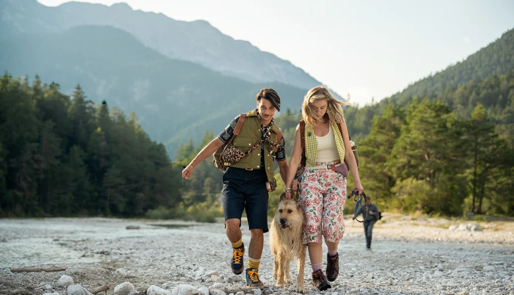 Comer, Rezar, Ladrar