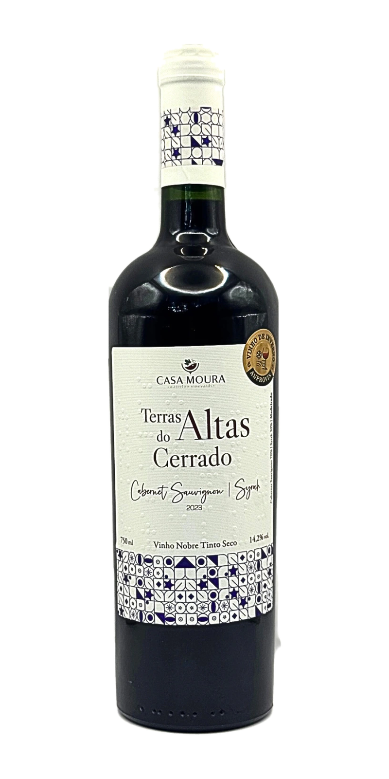 Garrafa de Cabernet Sauvignon e Syrah 2023 produzida em Goiás