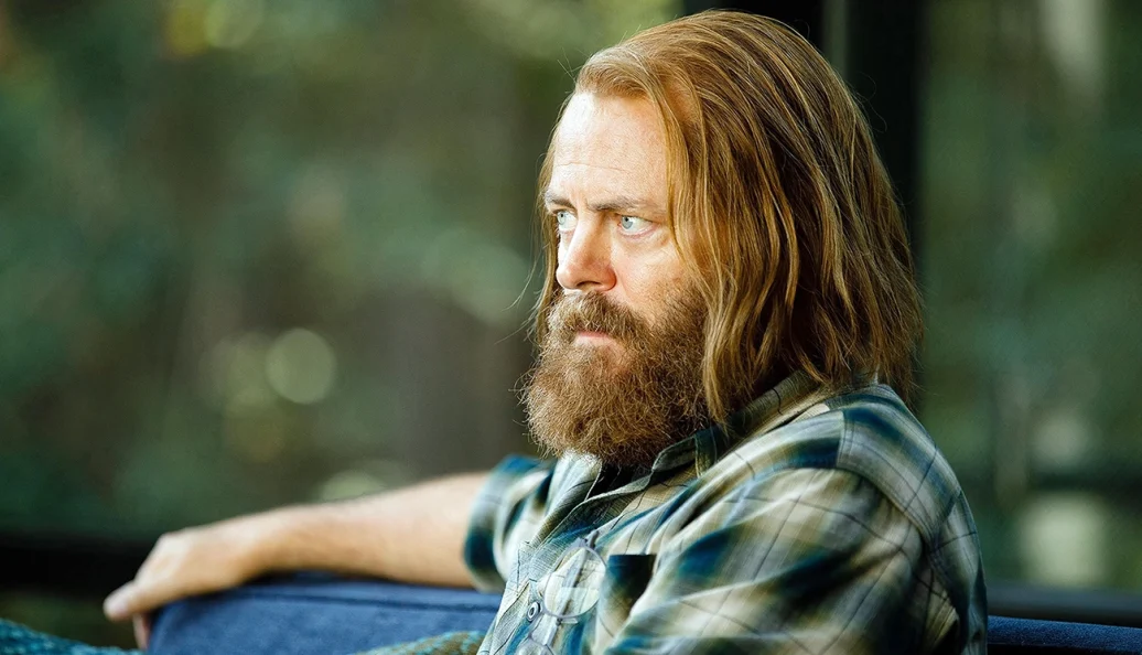 Nick Offerman como Forest, fundador da Amaya, na minissérie Devs.