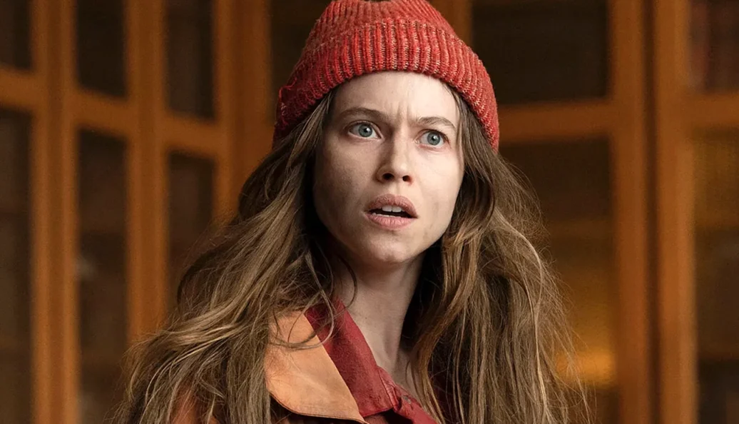 Lou de Laâge como Cheyenne, de gorro vermelho, em Étoile.