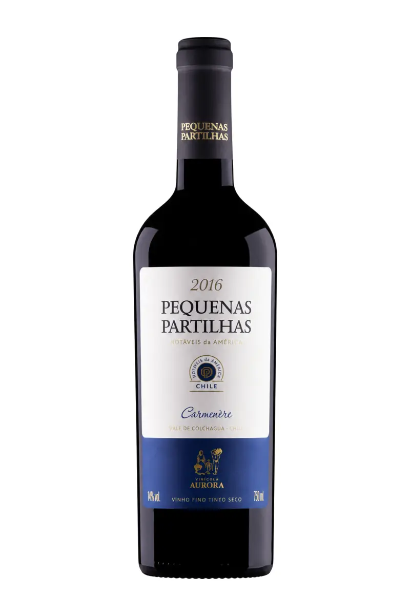 Representação ilustrativa de uma garrafa para o vinho Aurora Pequenas Partilhas Carménère 2022, gerada por IA; não é imagem da embalagem oficial. A imagem mostra uma embalagem de 2016. O vinho selecionado e premiado é o de 2022.
